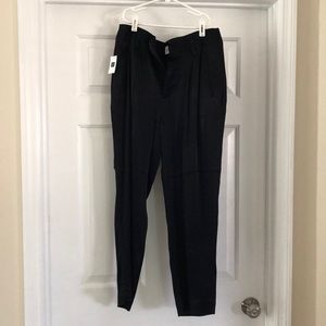NWT Shiny black Gap slacks